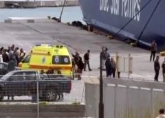 Λέσβος | Για πέμπτη ημέρα οι αποκλεισμοί στο λιμάνι της Μυτιλήνης από τους κτηνοτρόφους