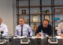«Δεν γίνεται να αποφασίζουν για εμάς χωρίς εμάς» – Ελλείψεις καταγγέλλουν οι πράκτορες της Λέσβου